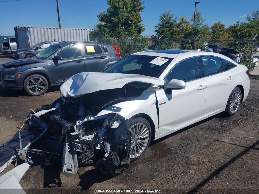 4T1B21FB3KU010675 2019 TOYOTA AVALON - Image 2