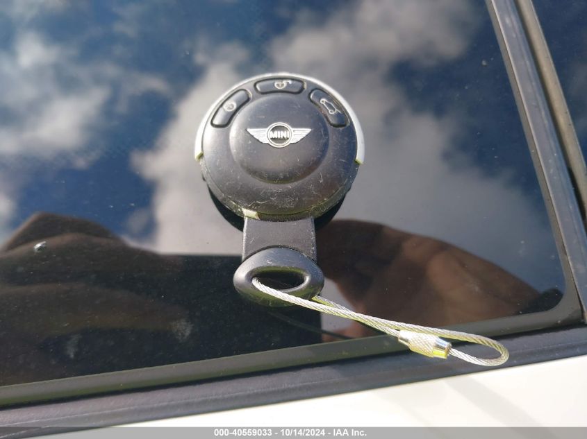 2007 Mini Cooper S VIN: WMWMF73587TL84003 Lot: 40559033