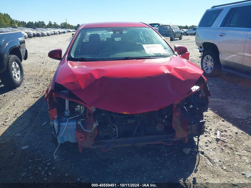 VIN 2T1BURHE2KC138214 2019 TOYOTA COROLLA LE