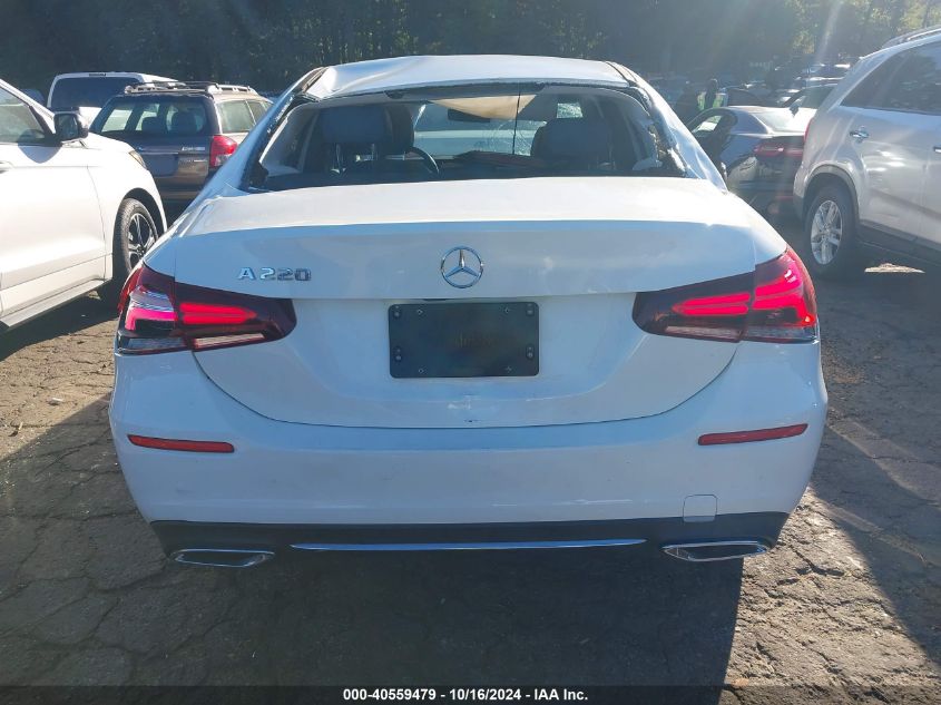 2019 Mercedes-Benz A 220 VIN: WDD3G4EB3KW027788 Lot: 40559479