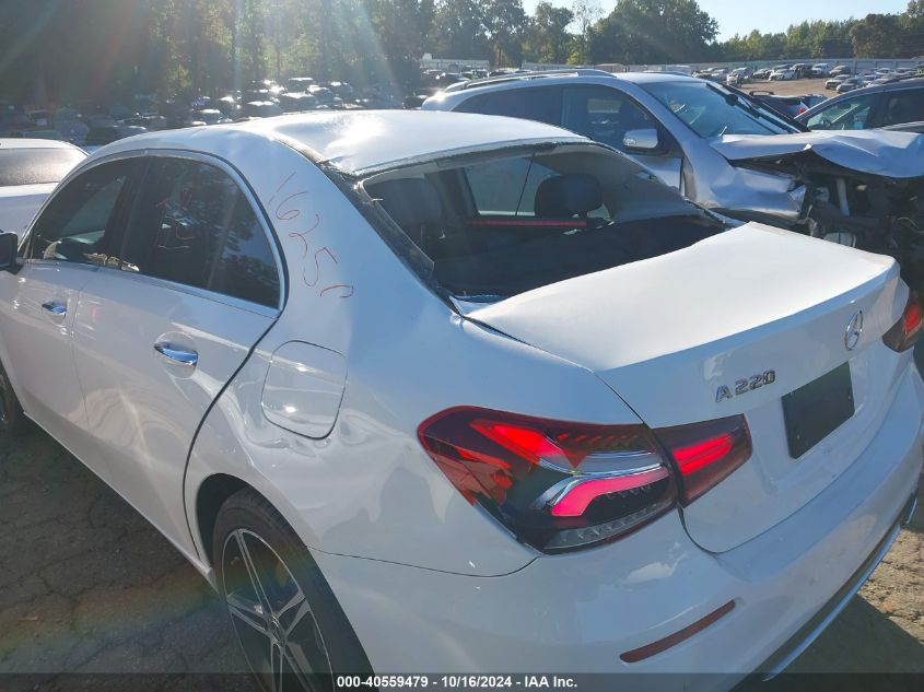 2019 Mercedes-Benz A 220 VIN: WDD3G4EB3KW027788 Lot: 40559479