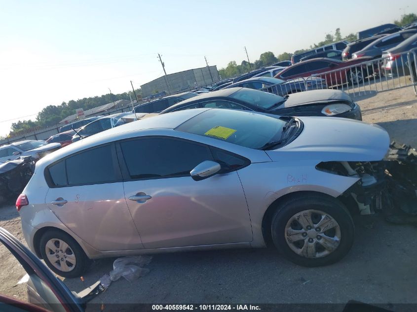 KNAFK5A88J5773693 2018 Kia Forte Lx