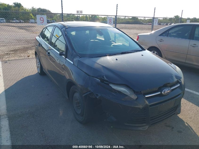 2012 Ford Focus Titanium VIN: 1FAHP3J22CL109519 Lot: 40560195