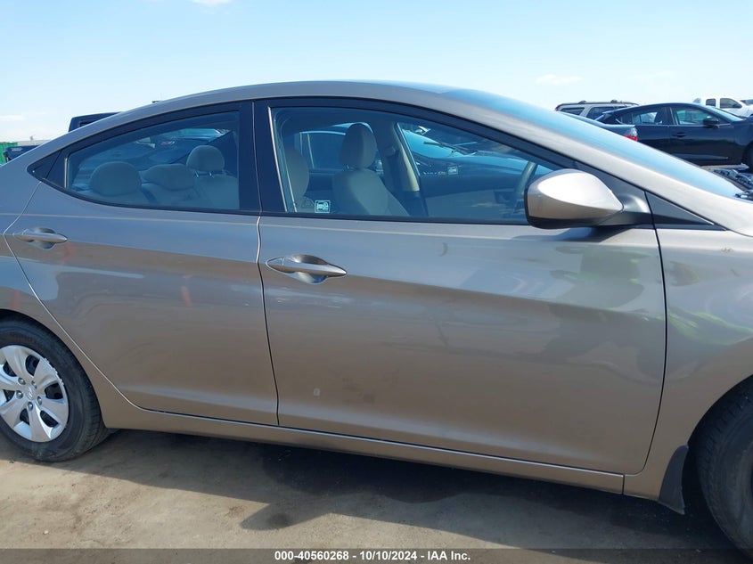 5NPDH4AE9GH732409 2016 Hyundai Elantra Se