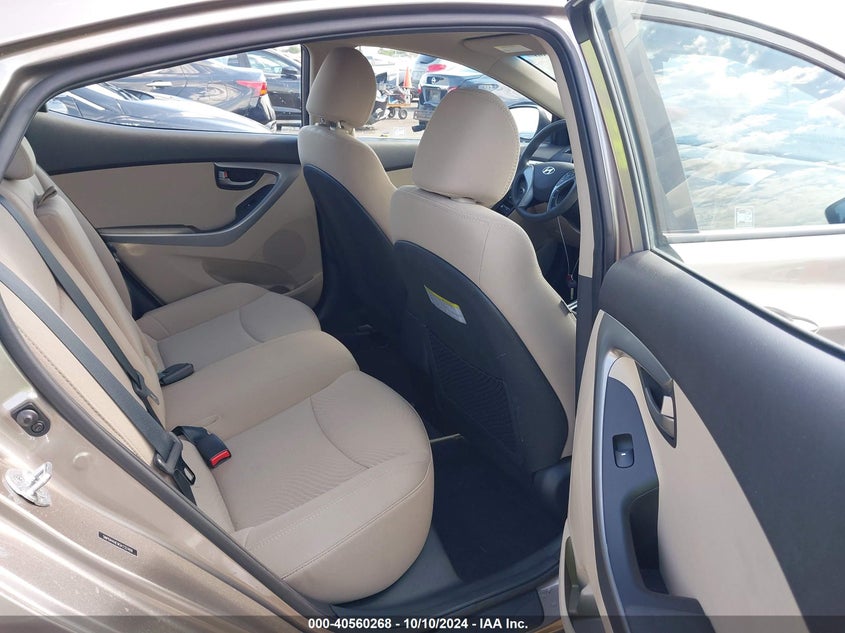 5NPDH4AE9GH732409 2016 Hyundai Elantra Se