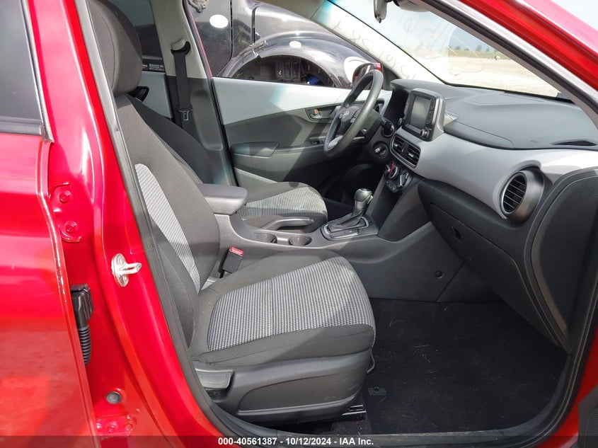 2019 HYUNDAI KONA SE - KM8K12AAXKU265637