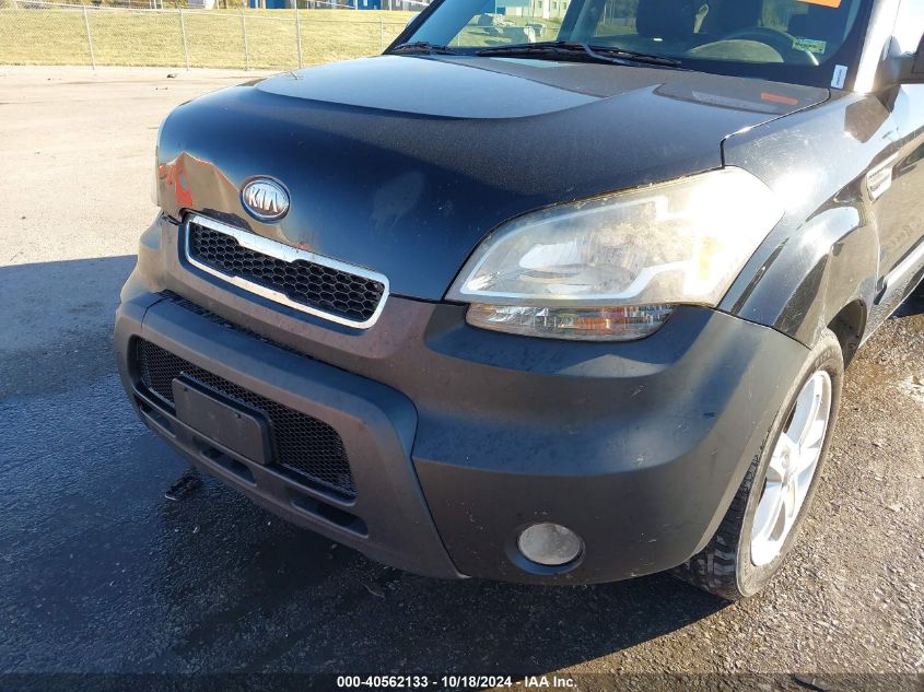 2011 Kia Soul + VIN: KNDJT2A29B7198823 Lot: 40562133