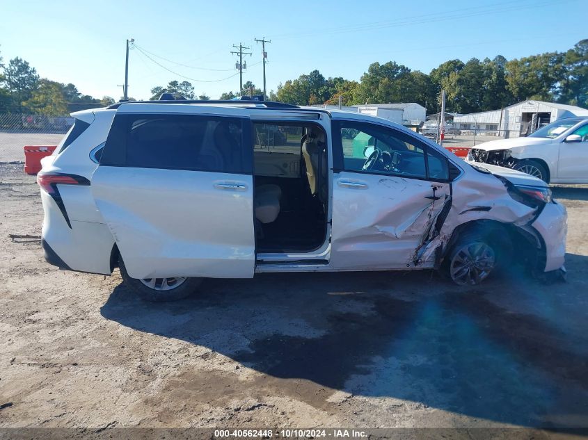 5TDYRKEC5MS062763 2021 Toyota Sienna Xle