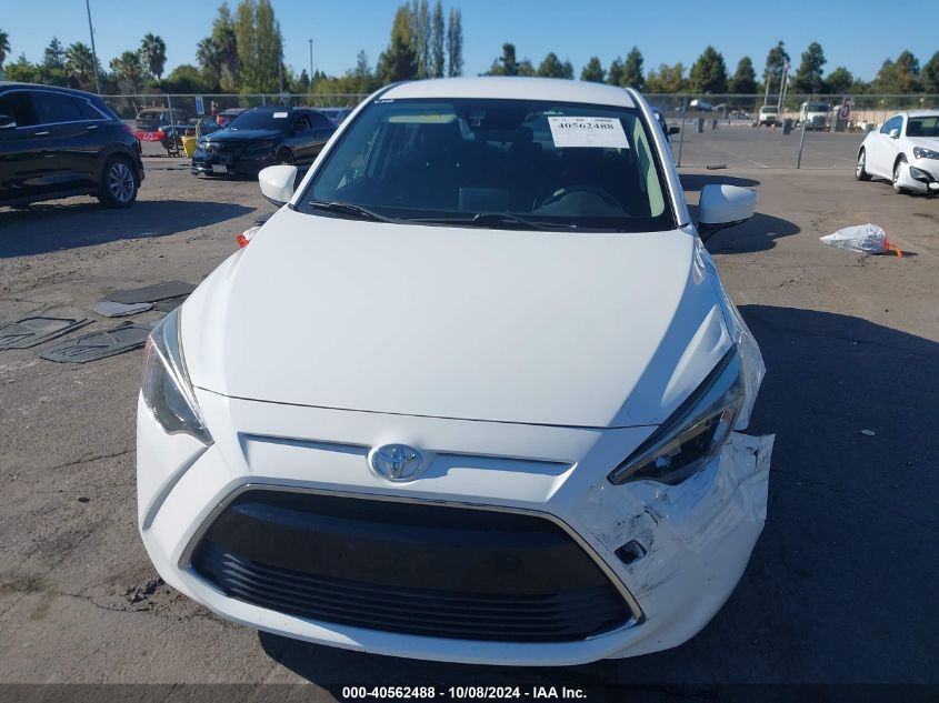 3MYDLBYV4JY312951 2018 Toyota Yaris Ia