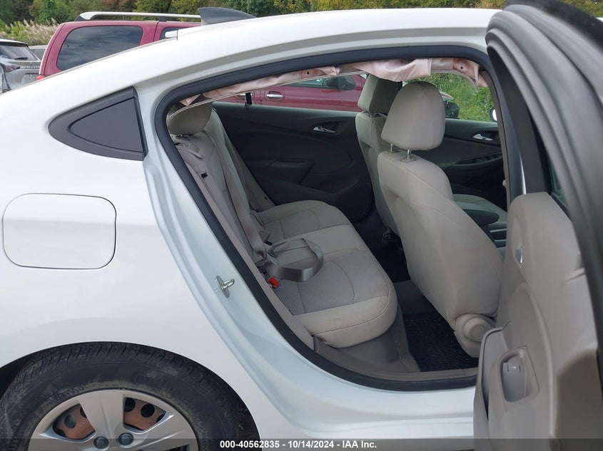 VIN 1G1BC5SM2J7200568 2018 CHEVROLET CRUZE LS AUTO