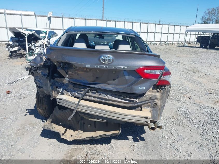 4T1B11HK2JU129929 2018 Toyota Camry Se