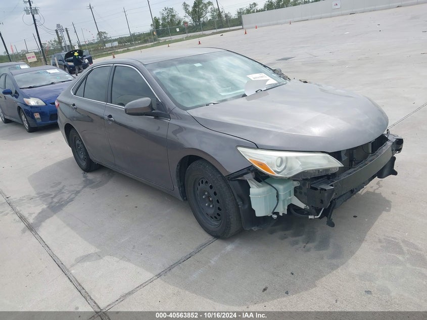TOYOTA CAMRY LE 2017
