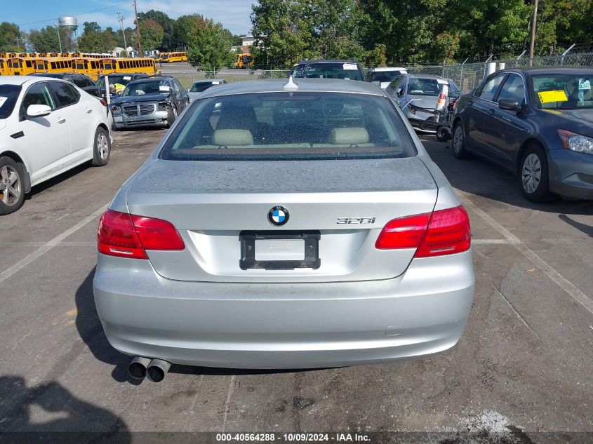 WBAKE3C59BE441793 2011 BMW 328I