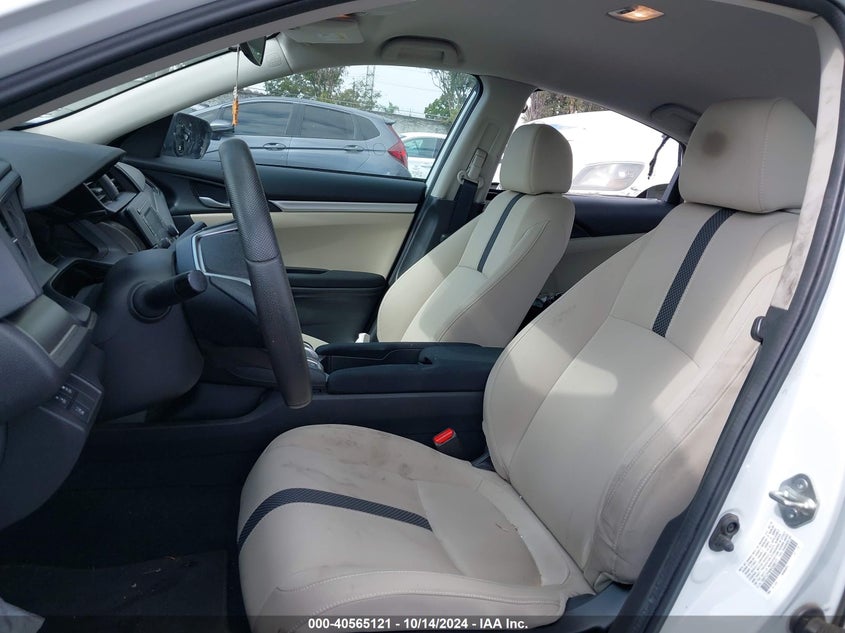 VIN 19XFC2F60KE206177 2019 HONDA CIVIC LX