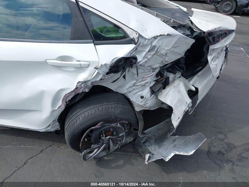 VIN 19XFC2F60KE206177 2019 HONDA CIVIC LX