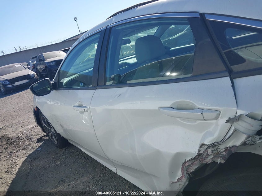 VIN 19XFC2F60KE206177 2019 HONDA CIVIC LX