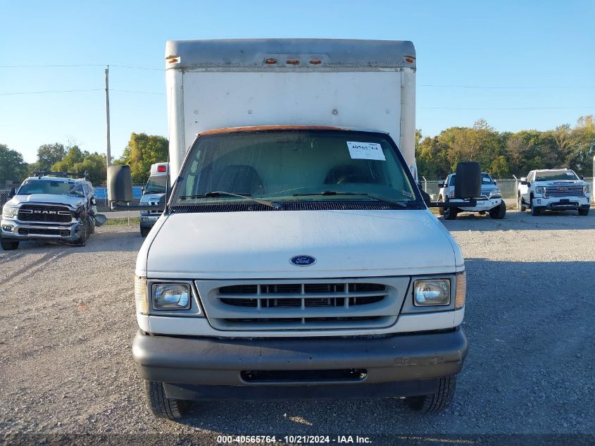 2002 Ford Econoline E350 Super Duty Ctway Van VIN: 1FDWE35L52HA88138 Lot: 40565764