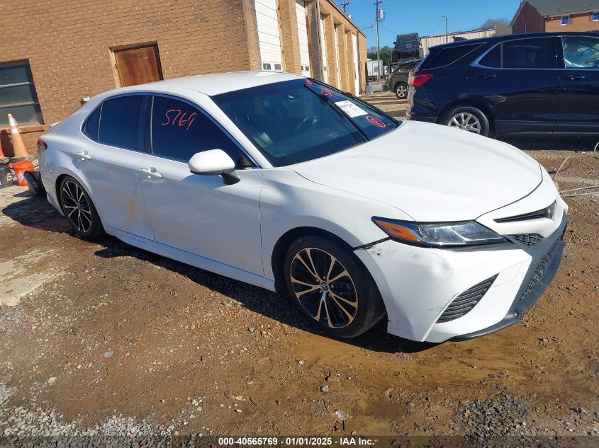 VIN JTNB11HKXJ3026781 2018 TOYOTA CAMRY no.1