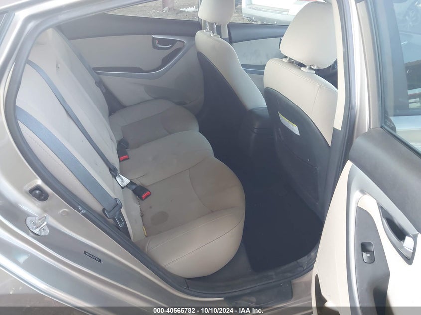 5NPDH4AE2GH778051 2016 Hyundai Elantra Se