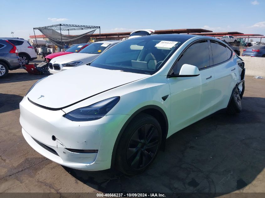 7SAYGDED1RF098104 2024 TESLA MODEL Y - Image 2