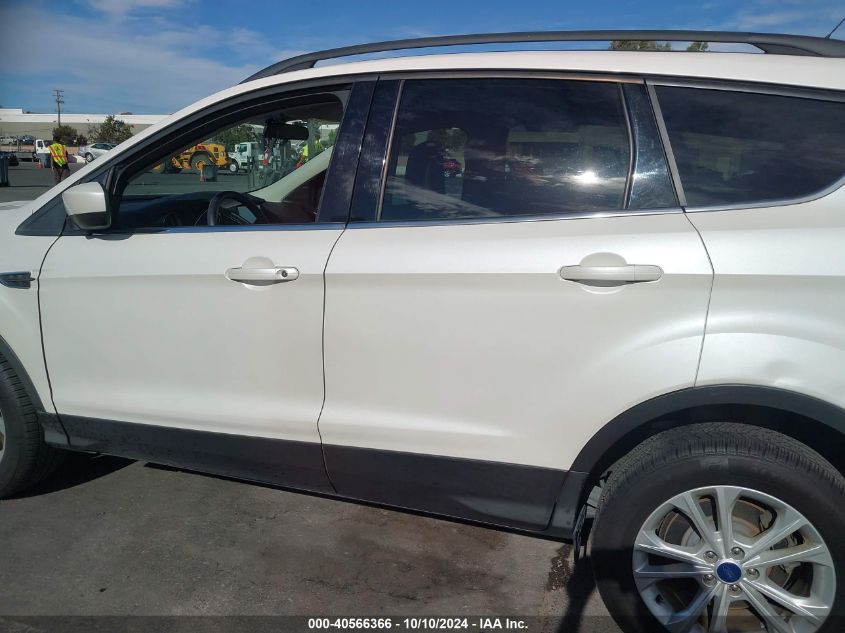 1FMCU9HD4JUD05598 2018 Ford Escape Sel