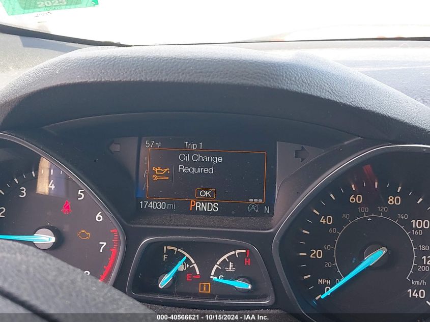 VIN 1FMCU0GD7KUC37019 2019 FORD ESCAPE SE