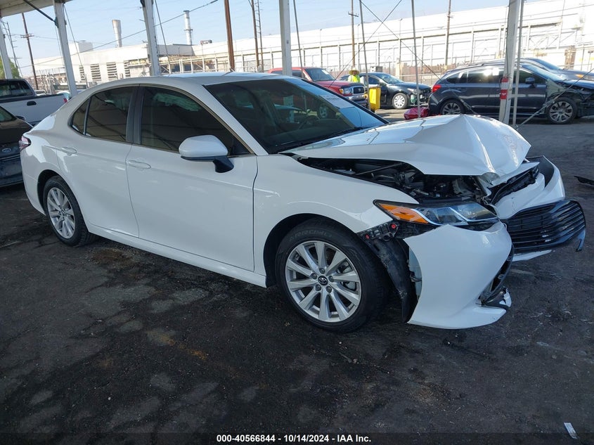 2018 TOYOTA CAMRY VIN: 4T1B11HK5JU675494