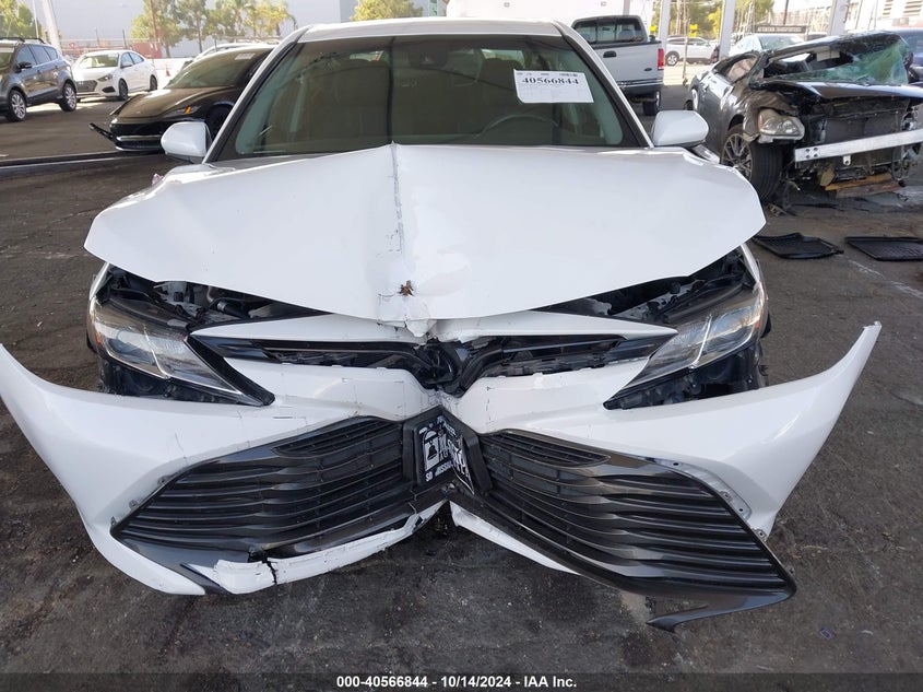 2018 TOYOTA CAMRY VIN: 4T1B11HK5JU675494
