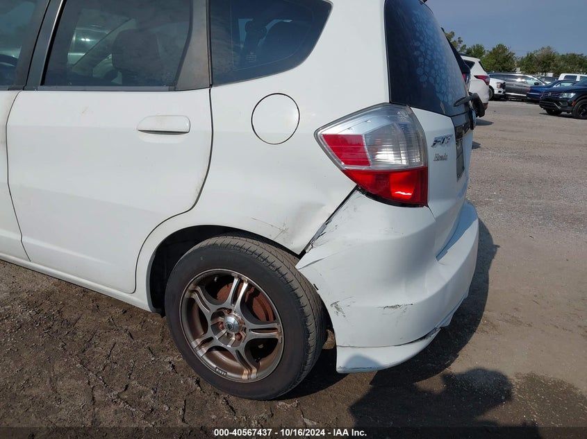 2013 Honda Fit VIN: JHMGE8H34DC031249 Lot: 40567437