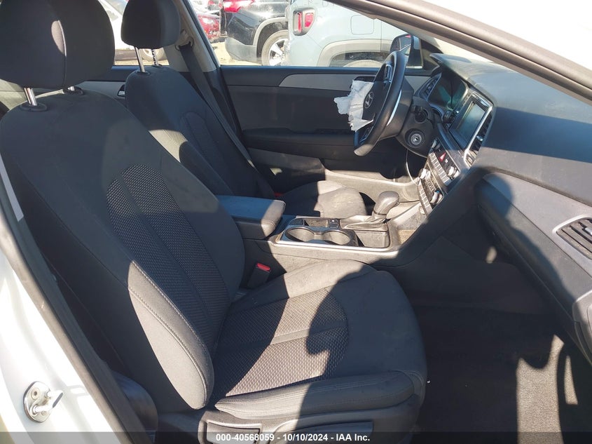 VIN 5NPE24AFXKH761361 2019 HYUNDAI SONATA SE