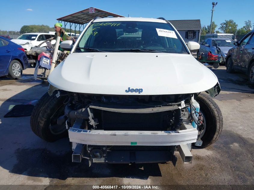 3C4NJDBB4JT331872 2018 Jeep Compass Latitude 4X4