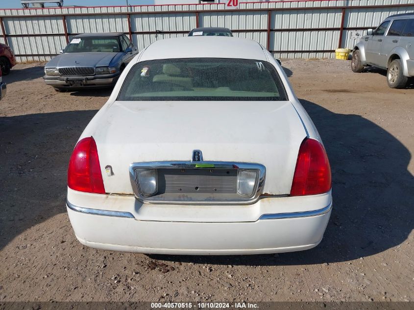 2LNHM82V99X636599 2009 Lincoln Town Car Signature Limited