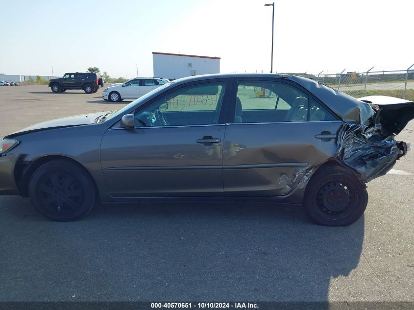 2004 Toyota Camry Le VIN: 4T1BE32K74U937206 Lot: 40570651