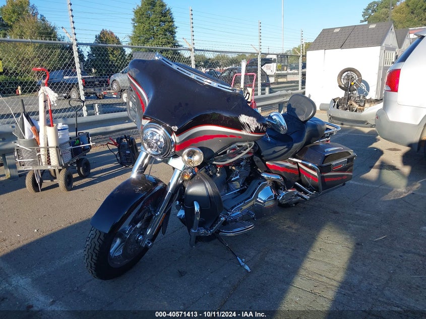 2006 HARLEY-DAVIDSON FLHTCUSE - 1HD1PRE146Y954359