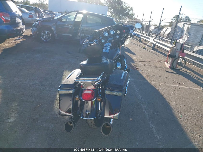 2006 HARLEY-DAVIDSON FLHTCUSE - 1HD1PRE146Y954359