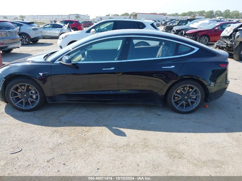 2018 Tesla Model 3 Long Range/Mid Range VIN: 5YJ3E1EAXJF070355 Lot: 40571414