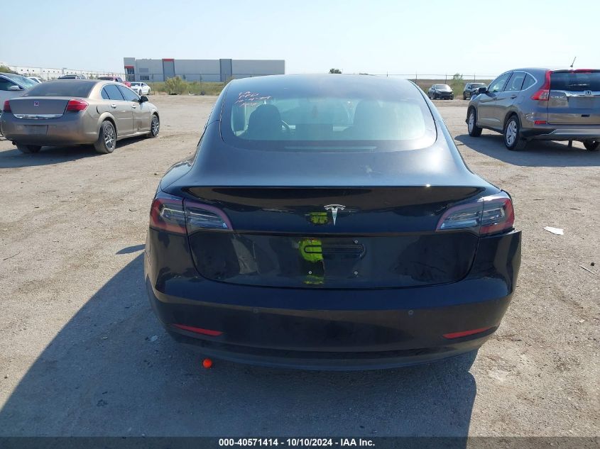 2018 Tesla Model 3 Long Range/Mid Range VIN: 5YJ3E1EAXJF070355 Lot: 40571414