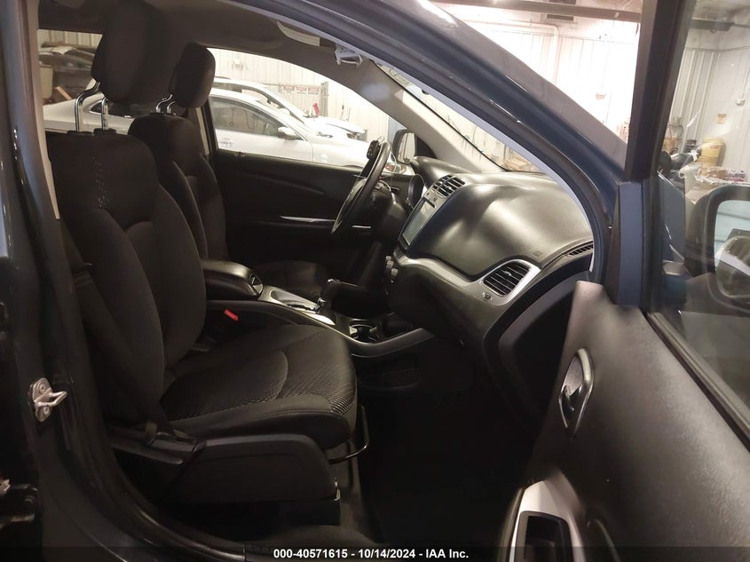 VIN 3C4PDCBB6JT145440 2018 DODGE JOURNEY SXT