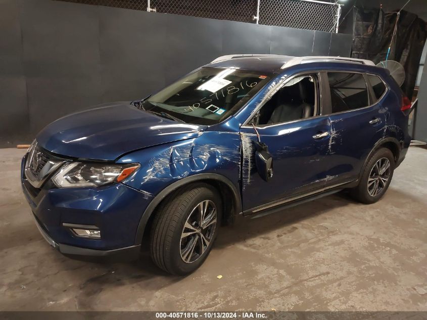 JN8AT2MV1JW317804 2018 NISSAN ROGUE - Image 2