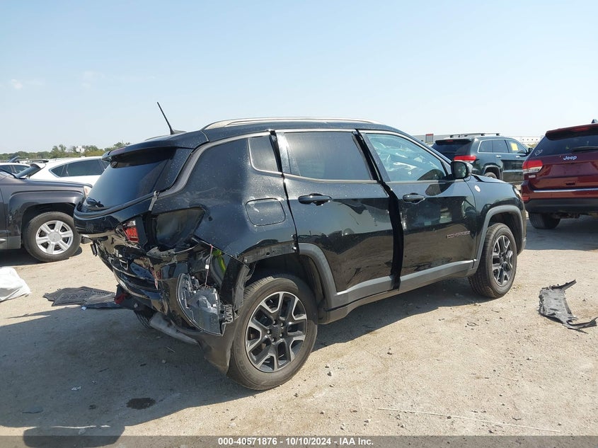 VIN 3C4NJDDB3KT665387 2019 JEEP COMPASS TRAILHAWK 4X4