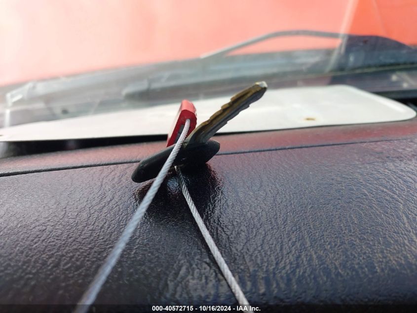 2000 Jeep Cherokee Sport VIN: 1J4FT48S3YL102315 Lot: 40572715