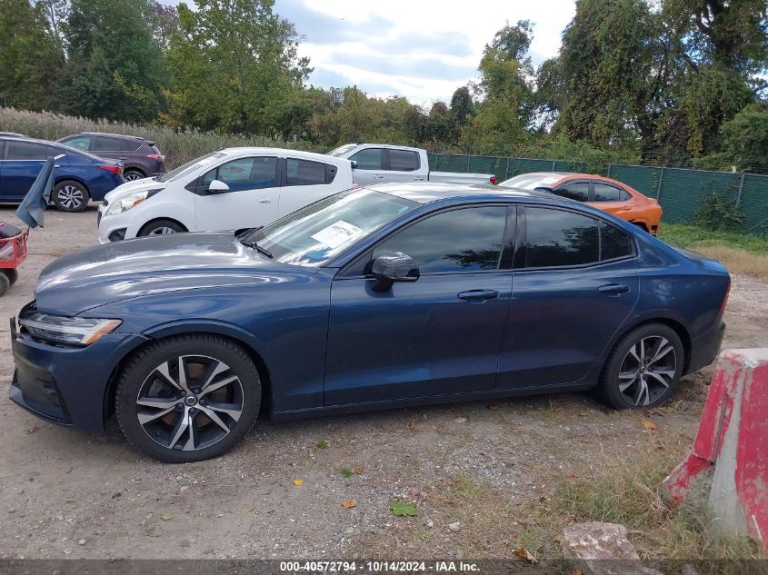 2019 Volvo S60 T6 R-Design VIN: 7JRA22TM6KG017793 Lot: 40572794