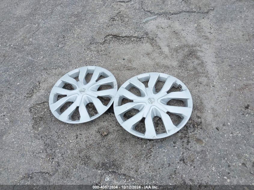 2017 Nissan Rogue S VIN: 5N1AT2MV7HC784003 Lot: 40572804