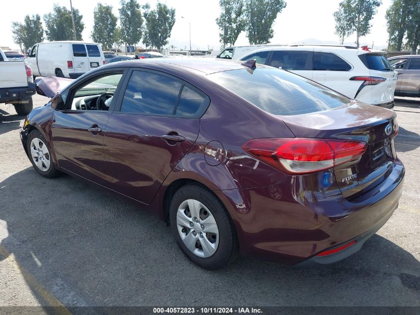 3KPFK4A7XJE265797 2018 Kia Forte Lx