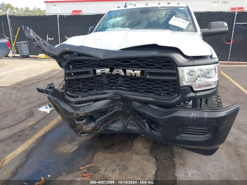 2022 Ram 2500 Tradesman 4X2 8' Box VIN: 3C6UR4HLXNG318960 Lot: 40572889