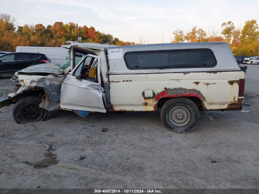 1982 Ford F100 VIN: 1FTCF10F3CUA1556 Lot: 40572914