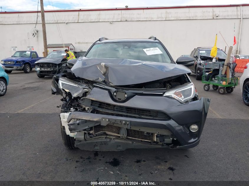 JTMRFREV8JJ214826 2018 Toyota Rav4 Adventure/Xle