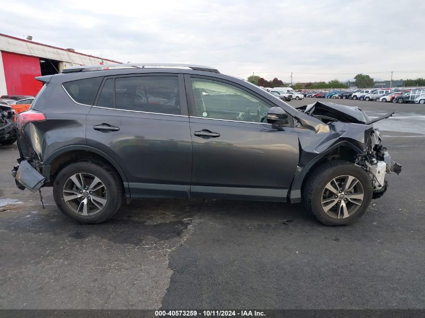 JTMRFREV8JJ214826 2018 Toyota Rav4 Adventure/Xle