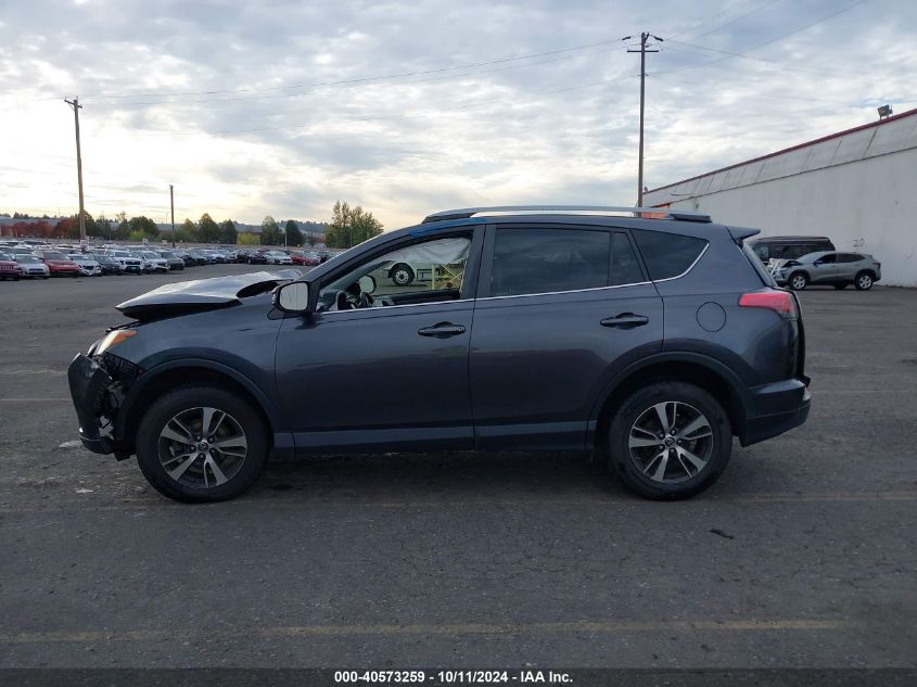 JTMRFREV8JJ214826 2018 Toyota Rav4 Adventure/Xle