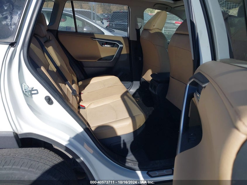 2019 TOYOTA RAV4 HYBRID LIMITED - JTMDWRFV2KD514550